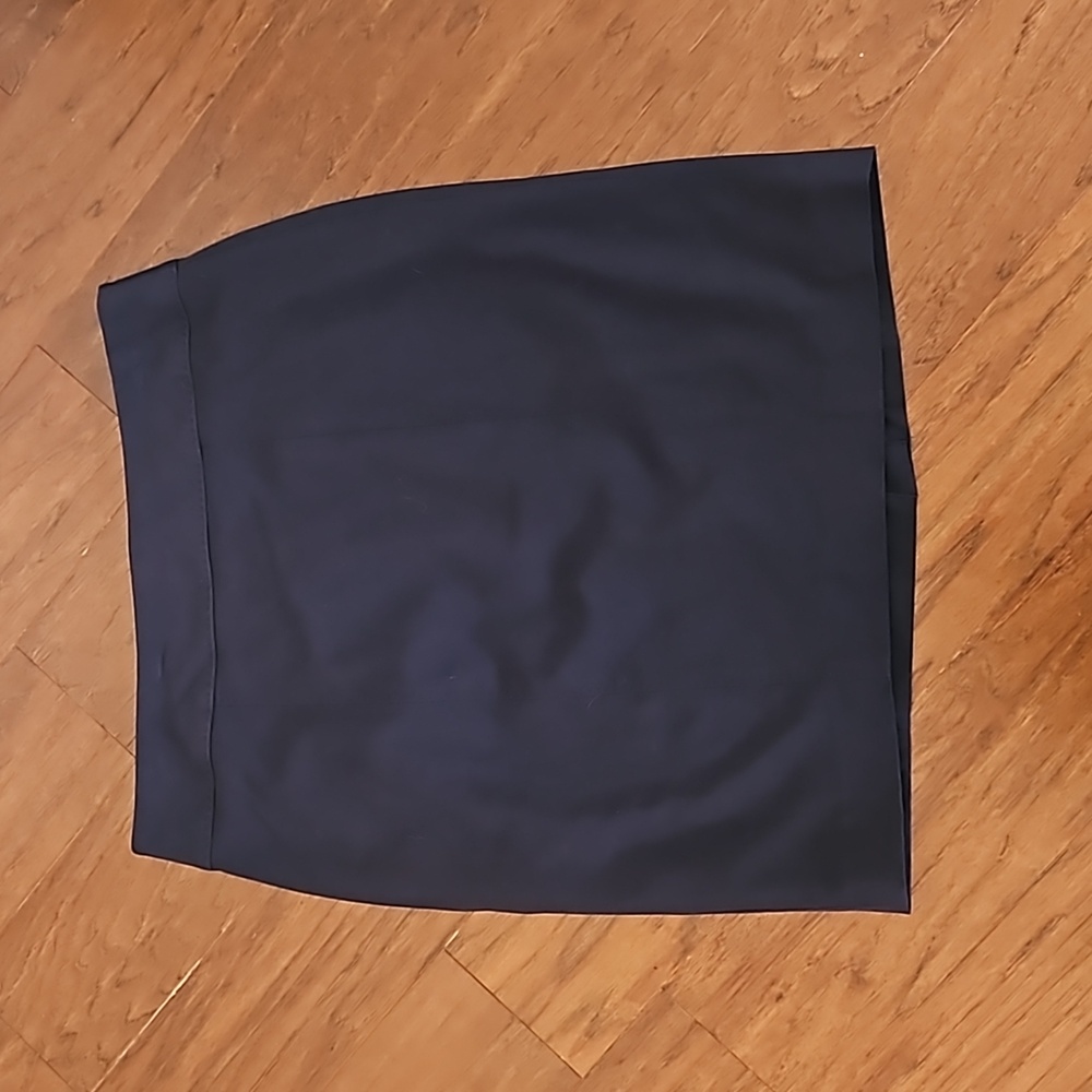 Alfani navy blue lined pencil skirt size 8.